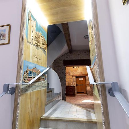 Petit Studio Presbytere Dans L'Eglise ナルボンヌ エクステリア 写真